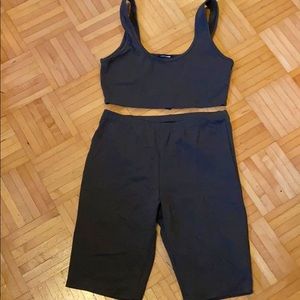 Fashion Nova - crop top & biker short set - size L